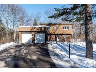 116 PINERIDGE Road, Carp - Huntley Ward, ON K0A 1L0