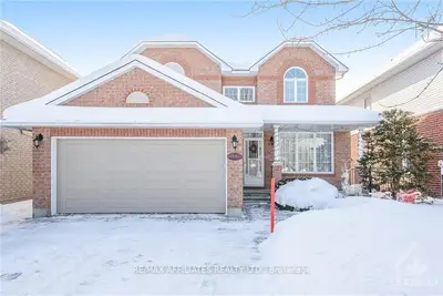 1971 MONTCLAIR Avenue, Orleans - Convent Glen and Area, ON K1W 1H9