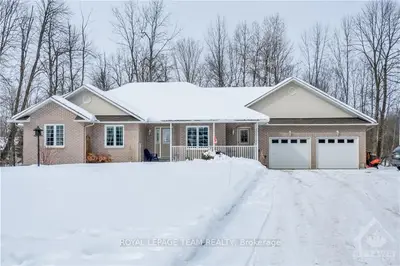5799 GOWAN Gate, Greely - Metcalfe - Osgoode - Vernon and Area, ON K0A 2W0