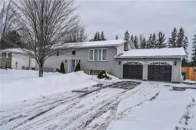 56 RAVENWOOD Crescent, Petawawa, ON K8H 3N9