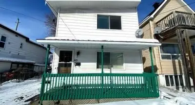 65 BARRETTE Street 2, Vanier and Kingsview Park, ON K1L 8A5