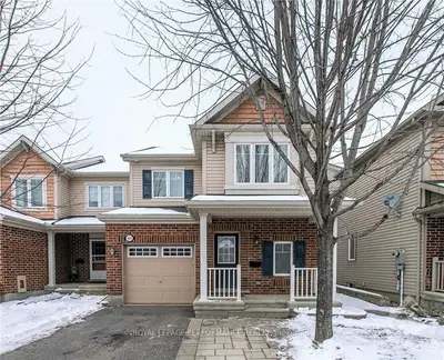 425 VENDEVALE Avenue, Stittsville - Munster - Richmond, ON K2S 0M6