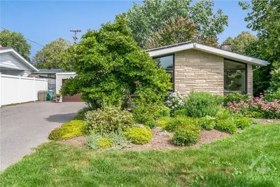 1861 Dorset Drive, Alta Vista and Area, ON K1H 5T9
