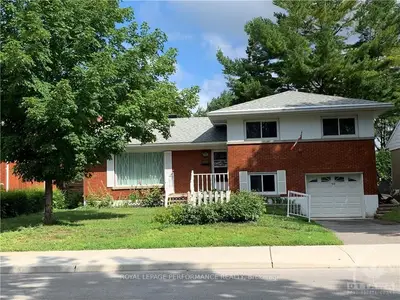 1939 NAVAHO Drive, Belair Park - Copeland Park and Area, ON K2C 0T5