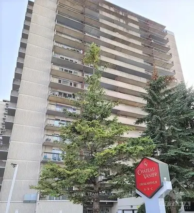 158A MCARTHUR Avenue 104, Vanier and Kingsview Park, ON K1L 7E7