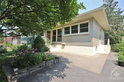 879 DUBERRY Street, McKellar Heights - Glabar Park and Area, ON K2A 3T2
