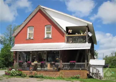 12628 Lanark Road, Greater Madawaska, On K0j 1h0