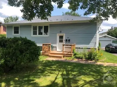35 TAUVETTE Street, Blackburn Hamlet, ON K1B 3A1