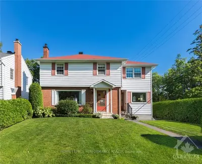 797 DUNLOE Avenue, Manor Park - Cardinal Glen and Area, ON K1K 0K3
