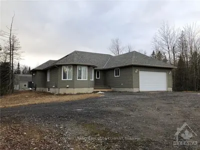 414 BOUNDARY Road, Alfred and Plantagenet, ON K0B 1L0
