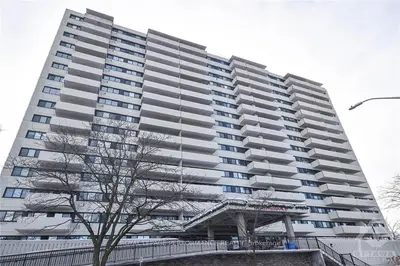 40 LANDRY Street 411, Vanier and Kingsview Park, ON K1L 8K4