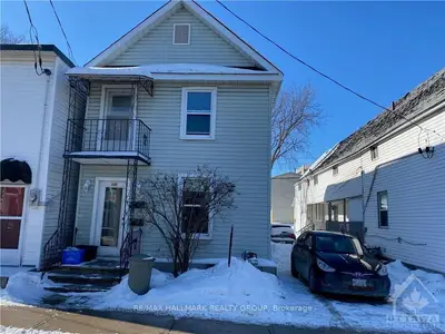 100 CARRUTHERS Avenue, West Centre Town, ON K1Y 1N5