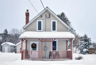 102 MARIA Street, Carp - Dunrobin - Huntley - Fitzroy and Area, ON K0A 2H0