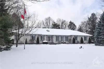 1243 VILLEROY Crescent, Orleans - Cumberland and Area, ON K4B 1K5