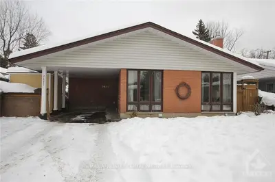 2687 FLANNERY Drive, Billings Bridge - Riverside Park and Area, ON K1V 8M1