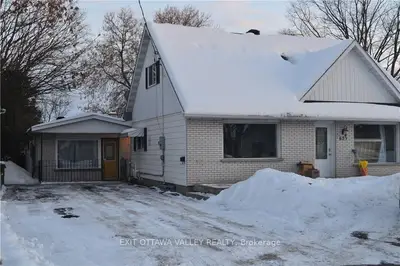 625 BRUHAM Avenue, Laurentian Valley, ON K8A 4Z6