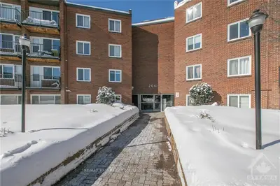 2041 ARROWSMITH Drive 408B, Beacon Hill North - South and Area, ON K1J 7V7
