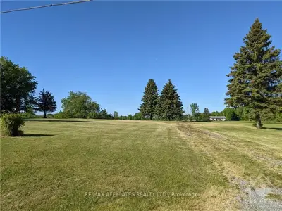8807 COUNTY RD 42 Road, Rideau Lakes, ON K0G 1X0