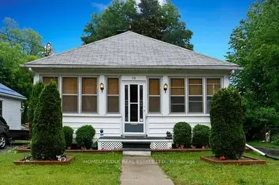 39 CHAFFEY Street, Brockville, ON K6V 4L5
