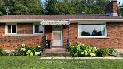 35 ARMSTRONG Road, Petawawa, ON K8H 2S2