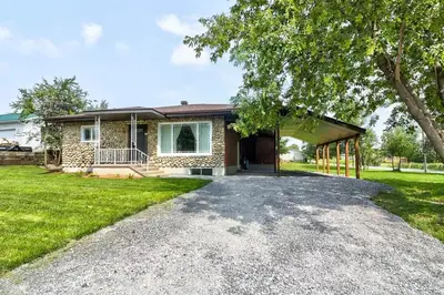 2133 ARMAND Street, Alfred and Plantagenet, ON K0B 1J0