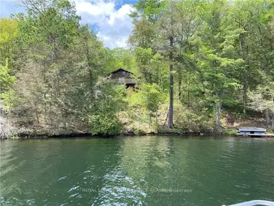 1034 LARKIN Lane, Leeds and the Thousand Islands, ON K0E 1B0