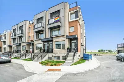 585 OZAWA, Manor Park - Cardinal Glen and Area, ON K1K 4Z9
