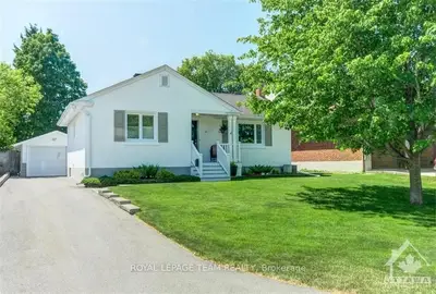 308 MOUNTBATTEN Avenue, Alta Vista and Area, ON K1H 5W3