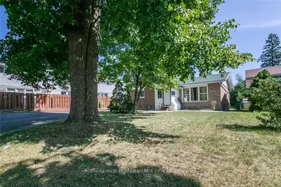 685 TROJAN Avenue, Overbrook - Castleheights and Area, ON K1K 2P1