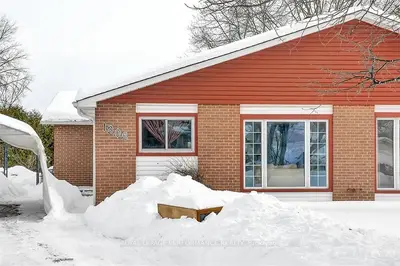 1302 LOTUS Street, Cyrville - Carson Grove - Pineview, ON K1J 8A8