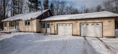 3109 B LINE Road, Laurentian Valley, ON K8A 6W7