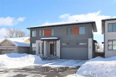 20 DAVID Drive, Meadowlands - Crestview and Area, ON K2G 2N1