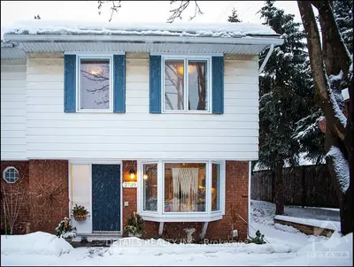 2739 BASELINE Road, Parkway Park - Queensway Terrace S and Area, ON K2H 7B5