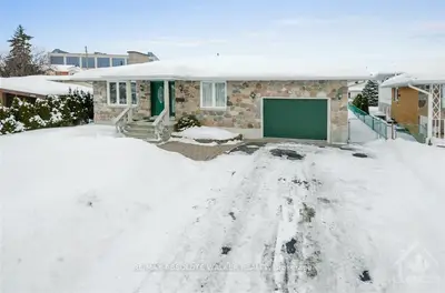 2618 TRAVERSE Drive, Billings Bridge - Riverside Park and Area, ON K1V 8B1