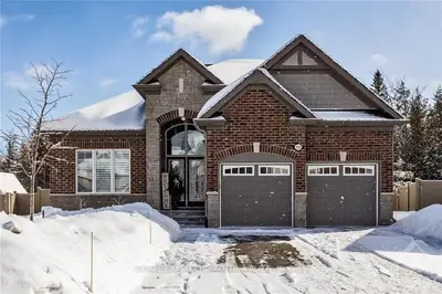 721 CAMPOLINA Way, Stittsville - Munster - Richmond, ON K2S 0Y2