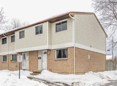4650 CECILIA Crescent, Cyrville - Carson Grove - Pineview, ON K1J 8S6