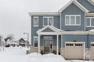 30 Darvoy Mews, Orleans - Convent Glen And Area, On K1w 1w2