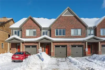 91 NEPETA Crescent, Blossom Park - Airport and Area, ON K1T 3V9
