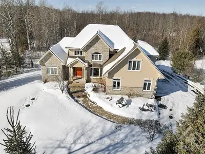 6387 DEER VALLEY Crescent, Greely - Metcalfe - Osgoode - Vernon and Area, ON K4P 0A9