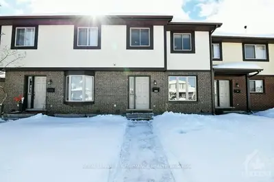 44 MEDHURST Drive B, Tanglewood - Grenfell Glen - Pineglen, ON K2G 4V2