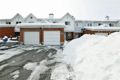 86 LANGSTROM Crescent, Hunt Club - South Keys and Area, ON K1G 5J6
