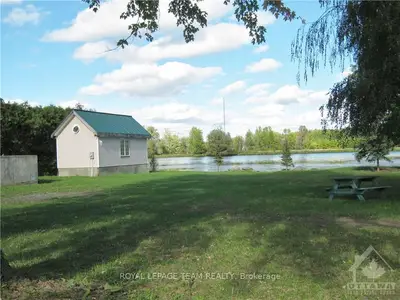 6943 FENNELL Lane, Manotick - Kars - Rideau Twp and Area, ON K0A 2E0