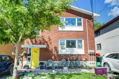 894 WATSON Street A, Britannia Heights - Queensway Terrace N and Area, ON K2B 6B9