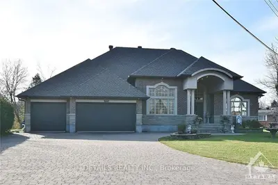 1484 JARVIS Drive, Blossom Park - Airport and Area, ON K1V 1H1
