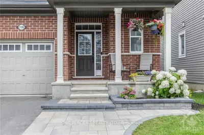 118 BARTONIA Circle, Orleans - Cumberland and Area, ON K4A 1E2