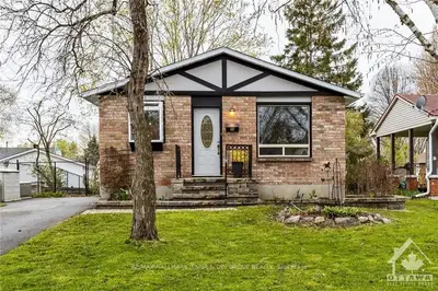 14 HEATHCLIFFE Court, Kanata, ON K2L 1P4