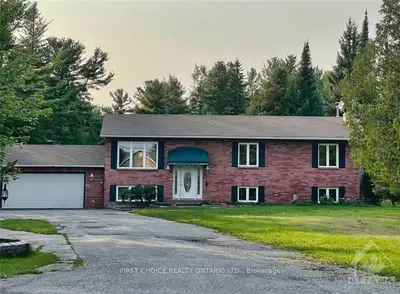105 CORKERY WOODS Road, Carp - Huntley Ward, ON K0A 1L0