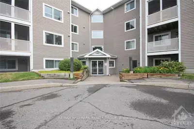 316 Lorry Greenberg Drive 124, Hunt Club - South Keys and Area, ON K1T 2P4