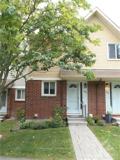 6426 BILBERRY Drive, Orleans - Convent Glen and Area, ON K1C 4P3