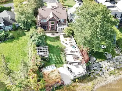 159 Grandview Road, Crystal Bay - Rocky Point - Bayshore, On K2h 8b8